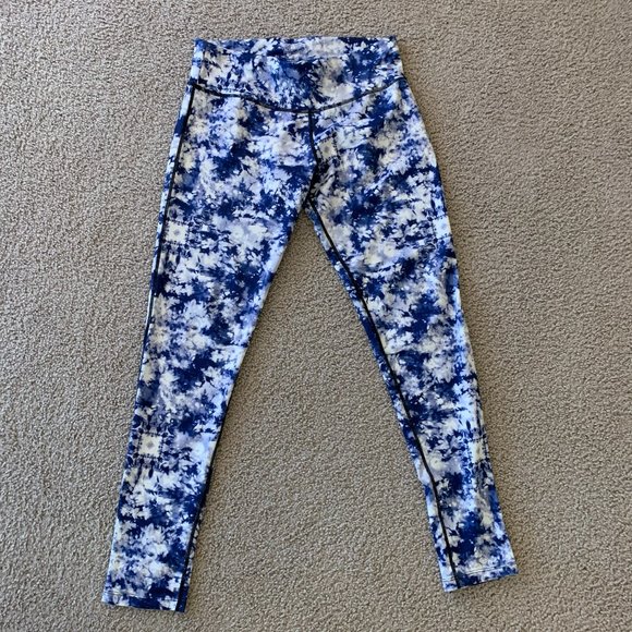 Pink Lotus Pants - Blue and white leggings for Yoga